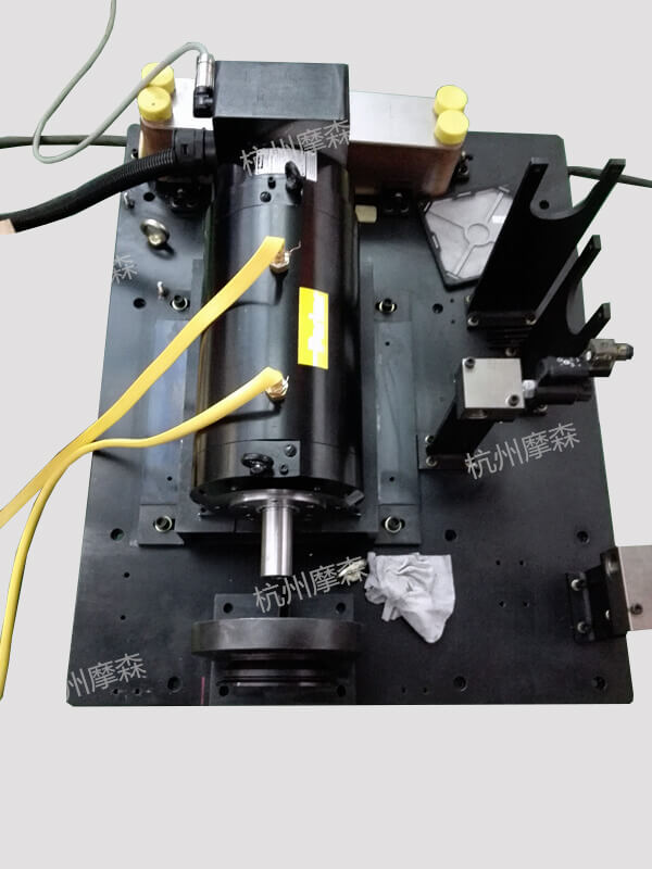 高轉速伺服電機在軍工直升機上的應用.jpg 高轉速伺服電機在軍工直升機上的應用.jpg